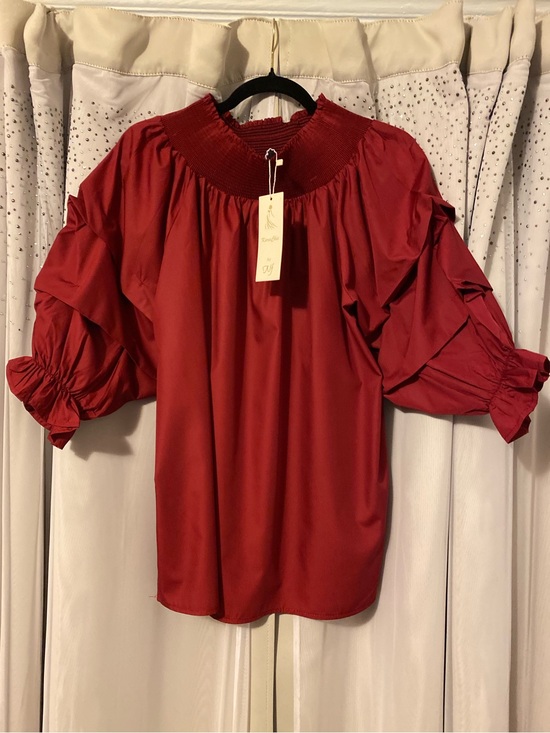 Tops - KARA CHIC BY NF NWT PLUS SIZE FITS MOST TIERED SLEEVES ON/OFF SHOULDER TOP